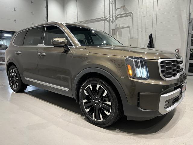 used 2023 Kia Telluride car, priced at $43,998