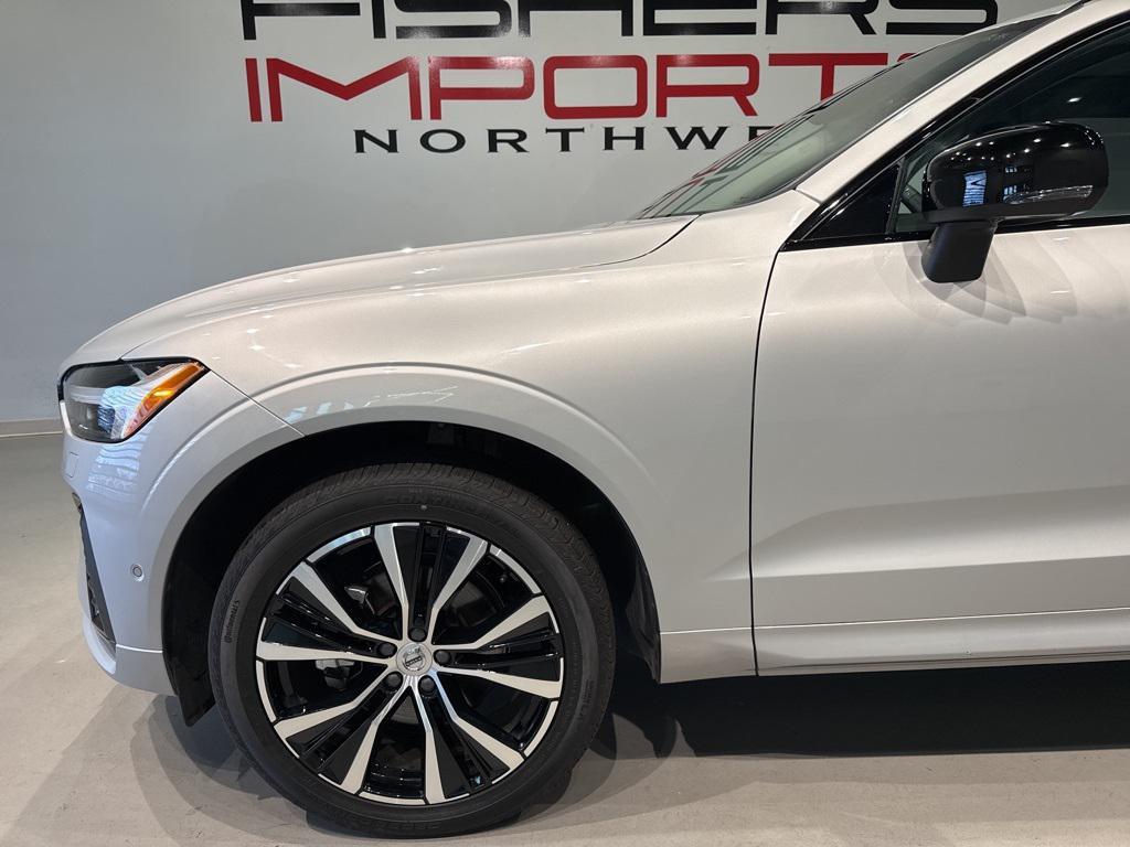 used 2025 Volvo XC60 car, priced at $37,850