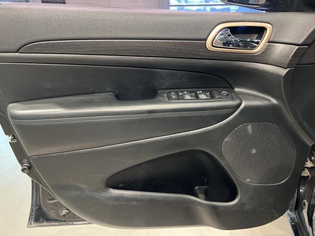 used 2015 Jeep Grand Cherokee car, priced at $13,650