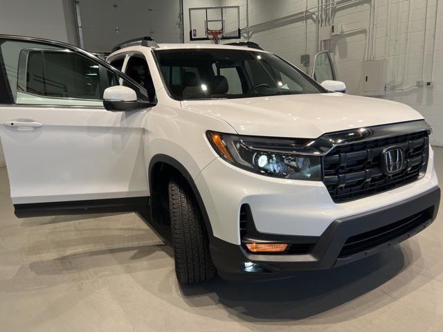 used 2025 Honda Ridgeline car, priced at $40,850