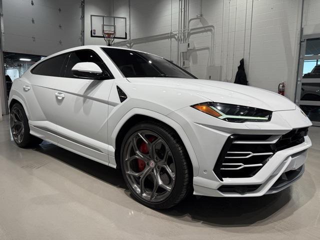 used 2019 Lamborghini Urus car, priced at $168,840