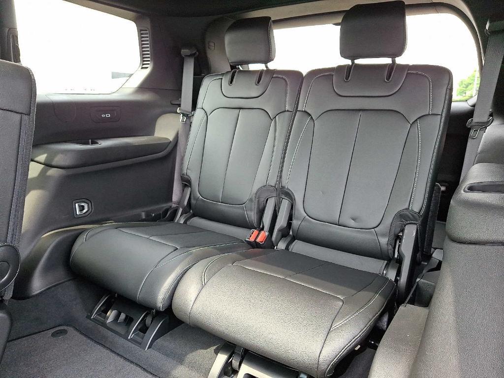 new 2025 Jeep Grand Cherokee L car, priced at $54,040