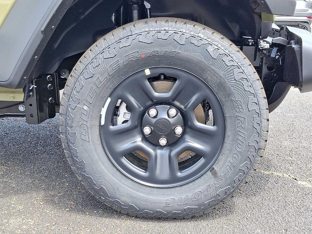 new 2025 Jeep Gladiator car, priced at $44,550