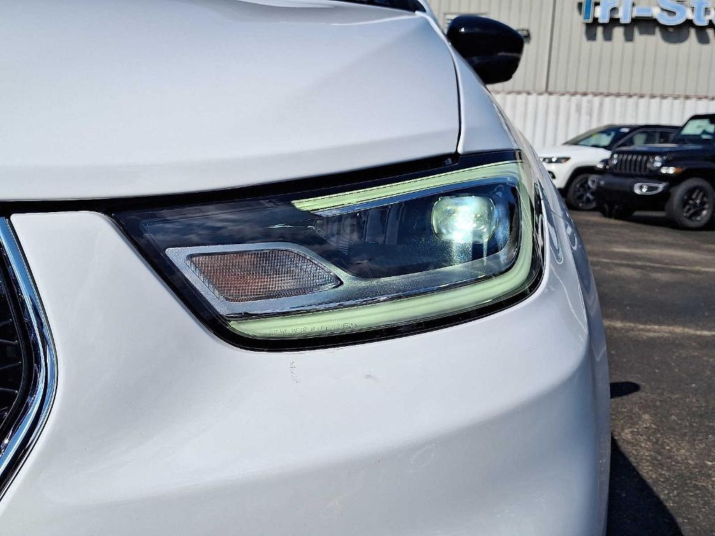 new 2025 Chrysler Pacifica car, priced at $48,720