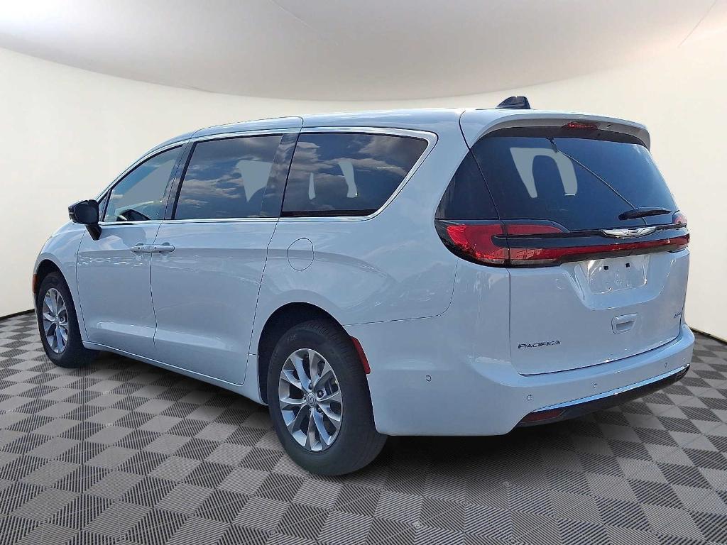 new 2025 Chrysler Pacifica car, priced at $48,720