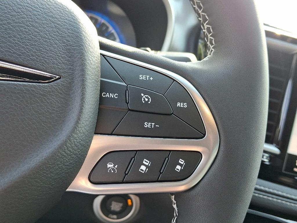 new 2025 Chrysler Pacifica car, priced at $48,720