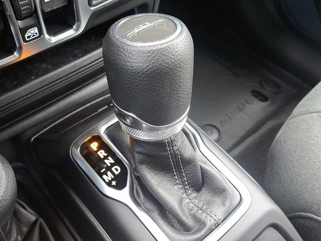 new 2025 Jeep Gladiator car, priced at $50,345