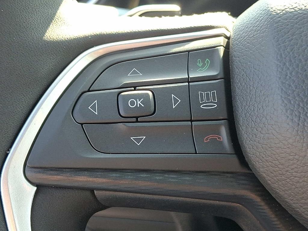 new 2025 Jeep Grand Cherokee car, priced at $48,375