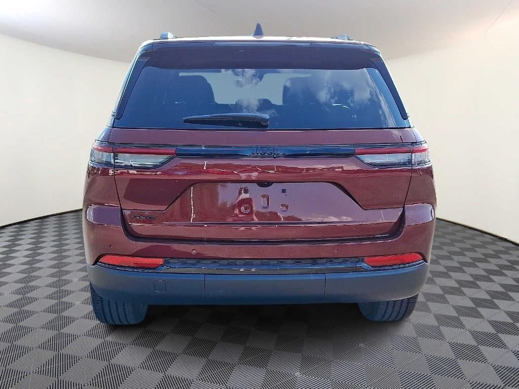 new 2025 Jeep Grand Cherokee car, priced at $48,375