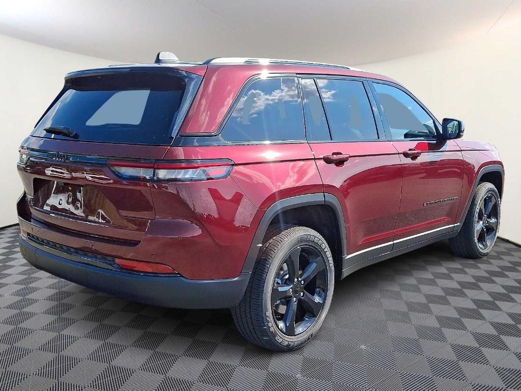 new 2025 Jeep Grand Cherokee car, priced at $48,375