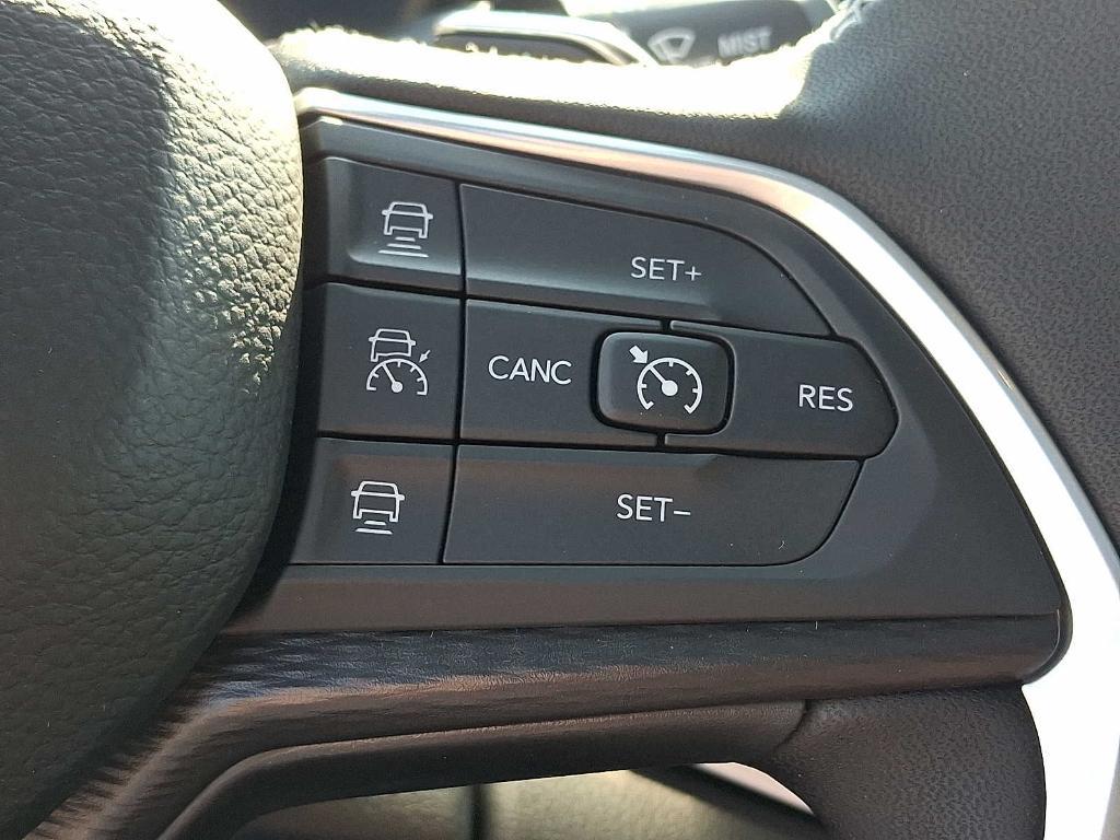 new 2025 Jeep Grand Cherokee car, priced at $48,375