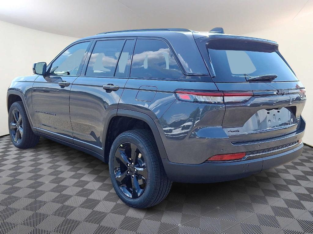 new 2025 Jeep Grand Cherokee car, priced at $52,735