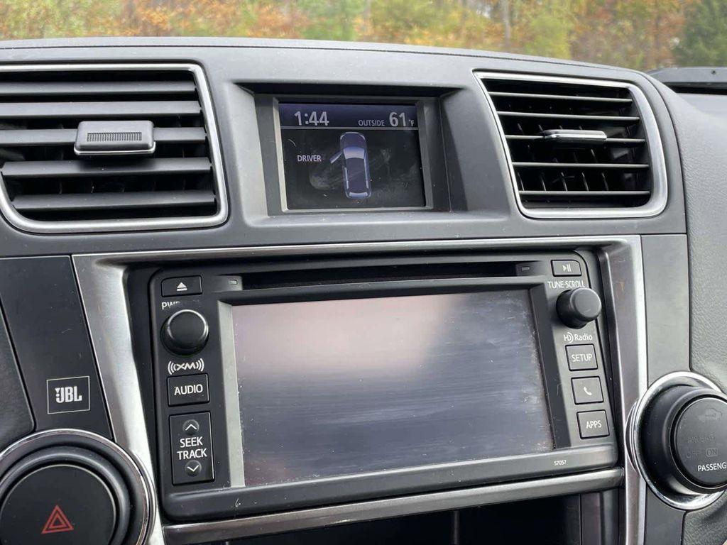 used 2013 Toyota Highlander car, priced at $13,325