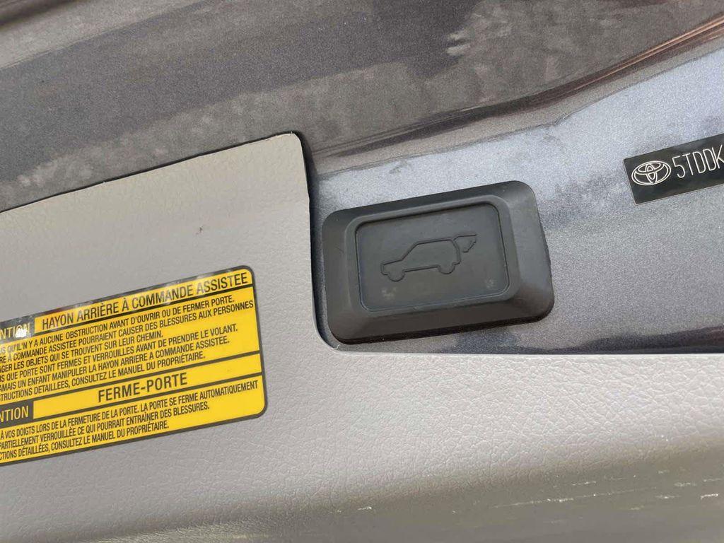 used 2013 Toyota Highlander car, priced at $13,325