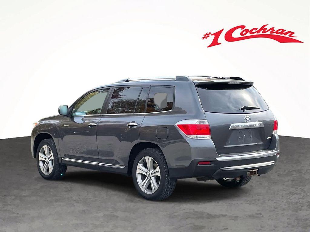 used 2013 Toyota Highlander car, priced at $13,325