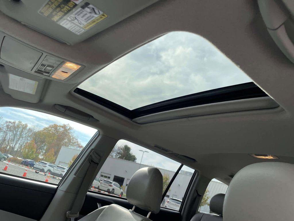 used 2013 Toyota Highlander car, priced at $13,325