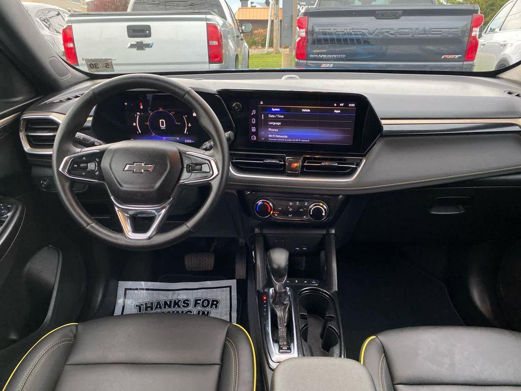 used 2025 Chevrolet TrailBlazer car, priced at $30,988