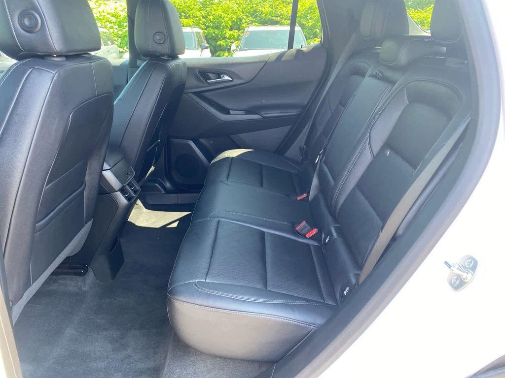 new 2025 Chevrolet Equinox car, priced at $35,445