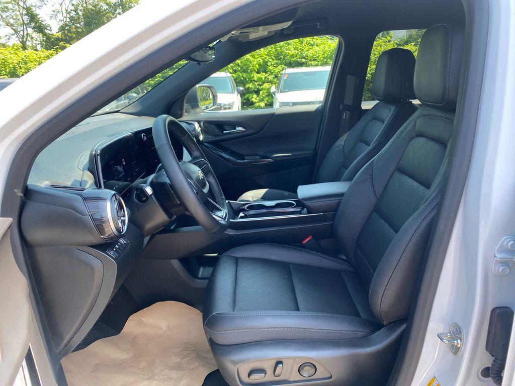 new 2025 Chevrolet Equinox car, priced at $35,445