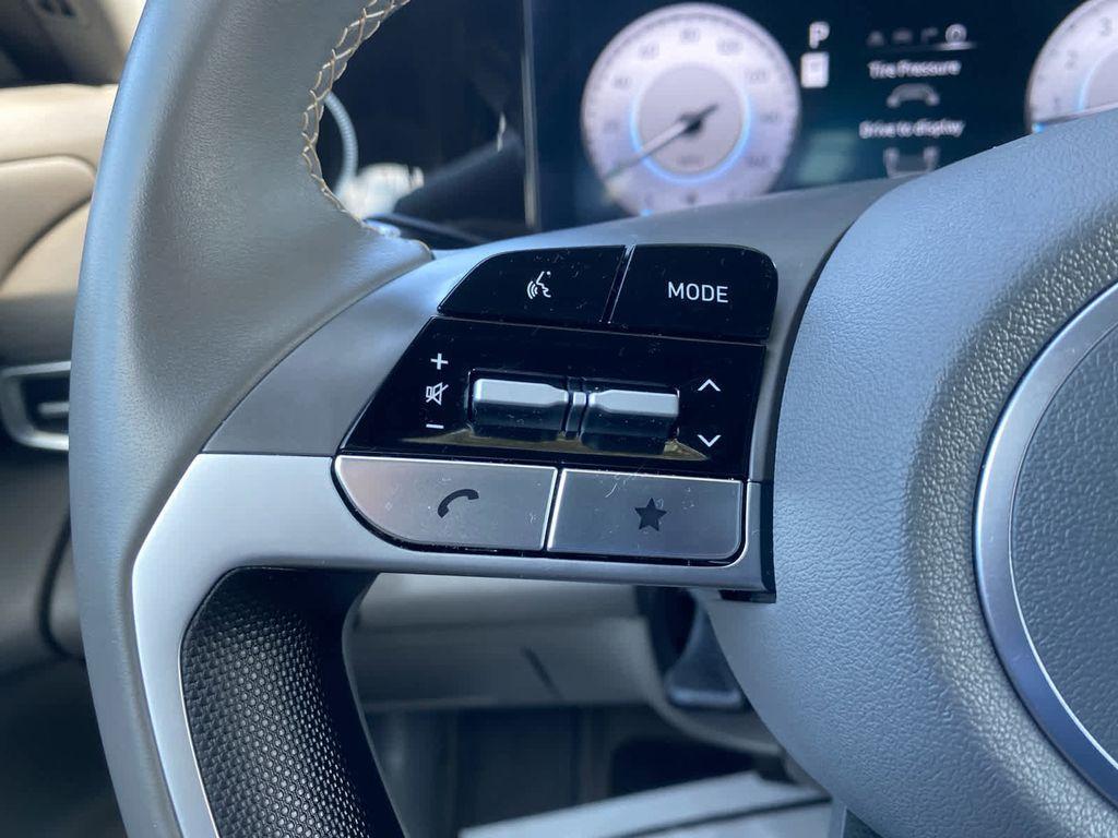 new 2025 Hyundai Elantra car, priced at $27,285