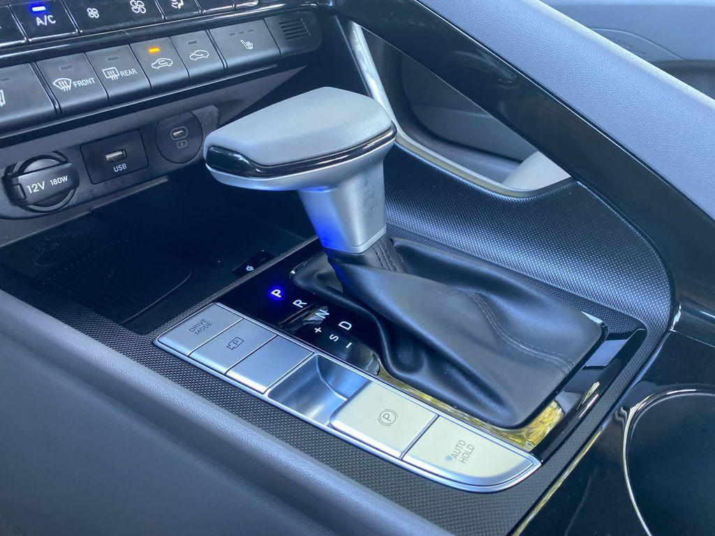 new 2025 Hyundai Elantra car, priced at $27,285
