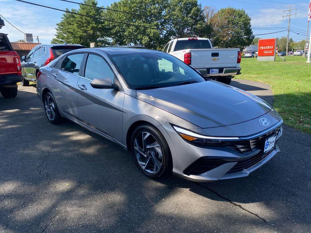 new 2025 Hyundai Elantra car, priced at $27,285