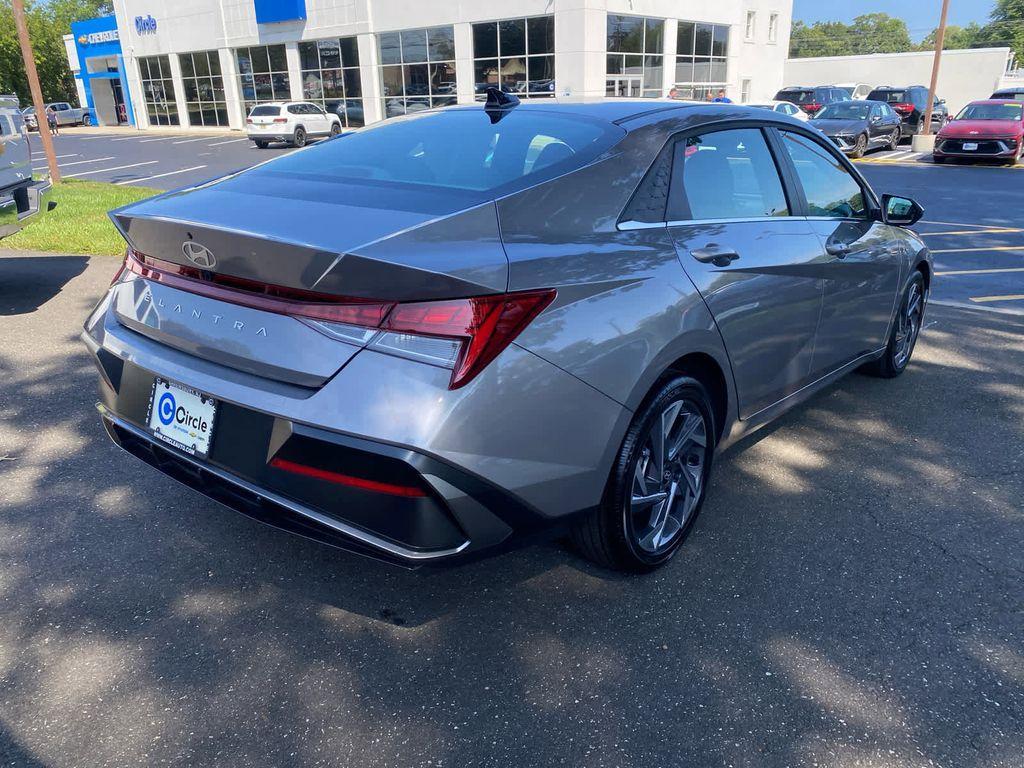 new 2025 Hyundai Elantra car, priced at $27,285