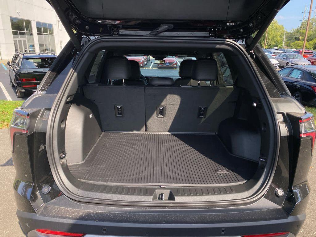 new 2026 Chevrolet Equinox car, priced at $36,130