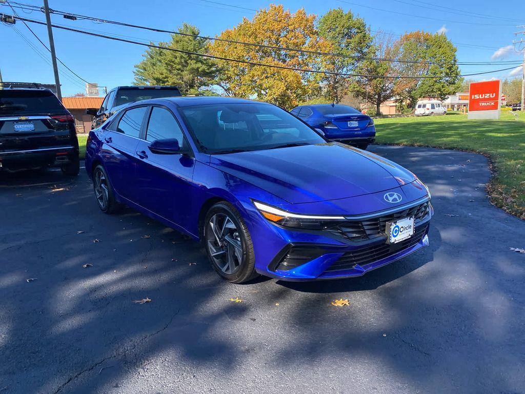 new 2025 Hyundai Elantra car, priced at $27,285