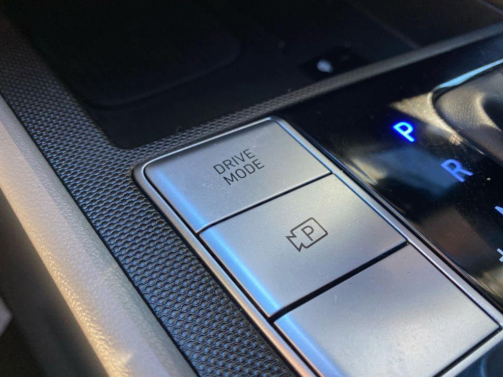 new 2025 Hyundai Elantra car, priced at $27,285