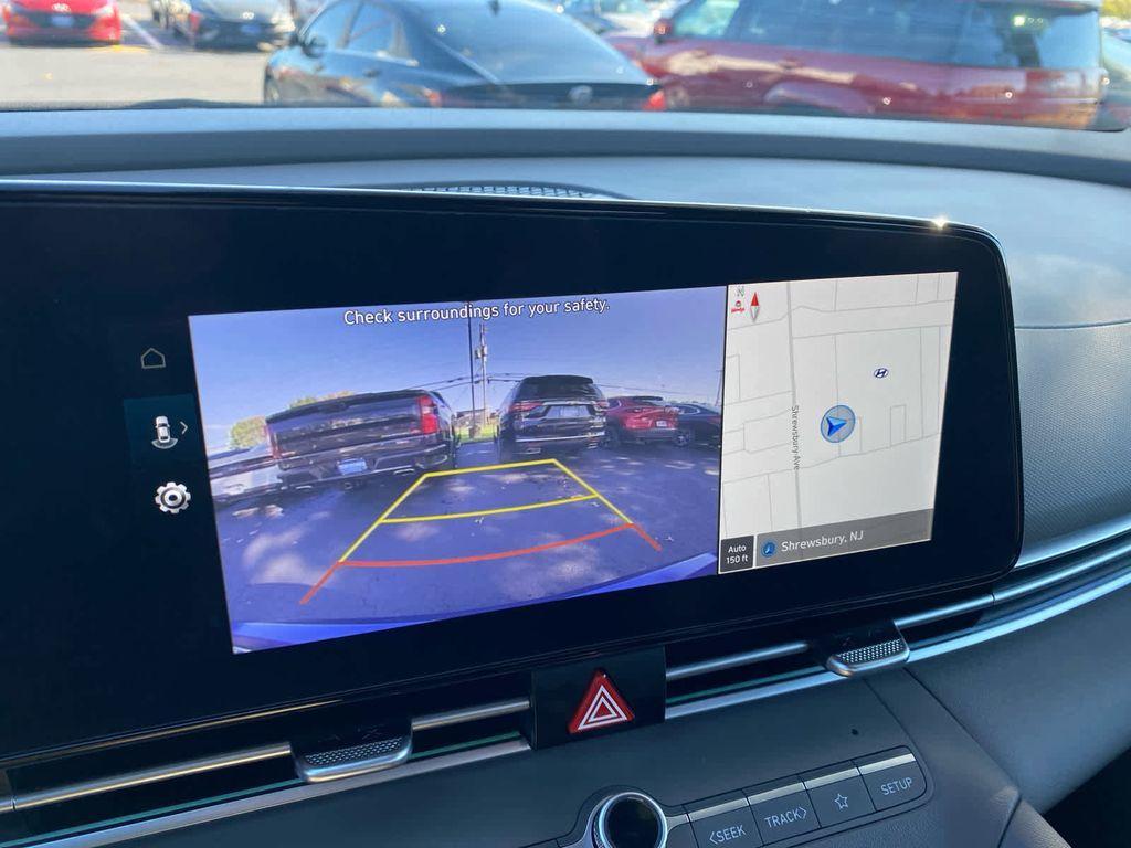 new 2025 Hyundai Elantra car, priced at $27,285