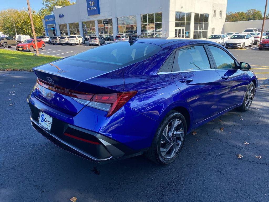 new 2025 Hyundai Elantra car, priced at $27,285