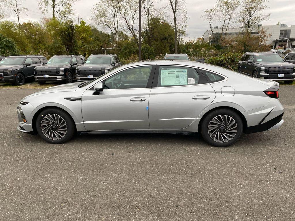 new 2026 Hyundai Sonata Hybrid car, priced at $34,100