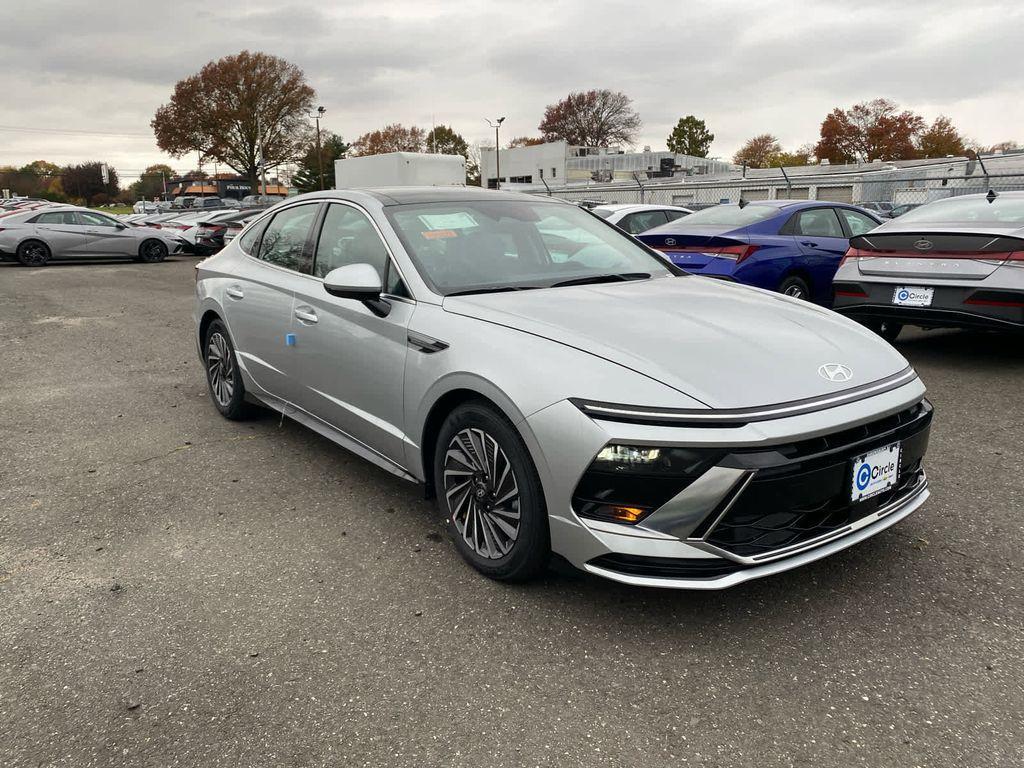 new 2026 Hyundai Sonata Hybrid car, priced at $34,100