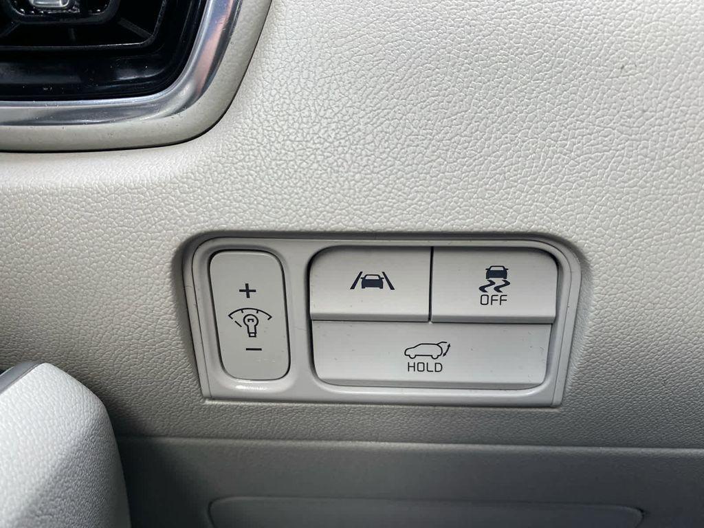 used 2023 Kia Sorento Hybrid car, priced at $31,499