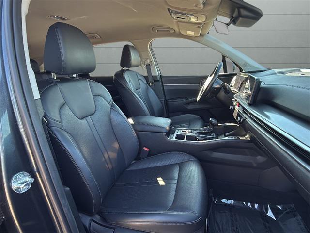 used 2024 Kia Sorento car, priced at $27,450