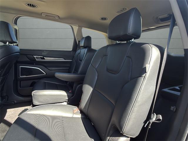used 2025 Kia Telluride car, priced at $36,997
