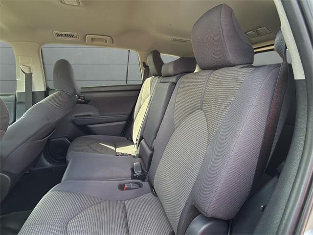 used 2024 Toyota Highlander car, priced at $30,997