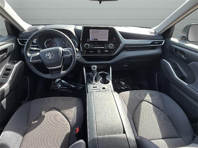 used 2024 Toyota Highlander car, priced at $30,997
