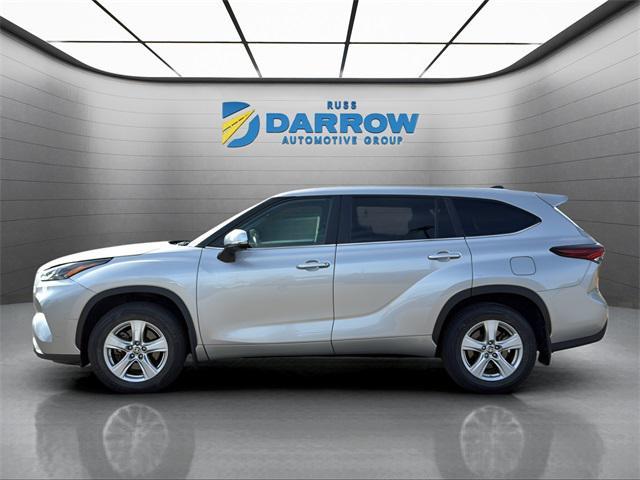 used 2024 Toyota Highlander car, priced at $30,997