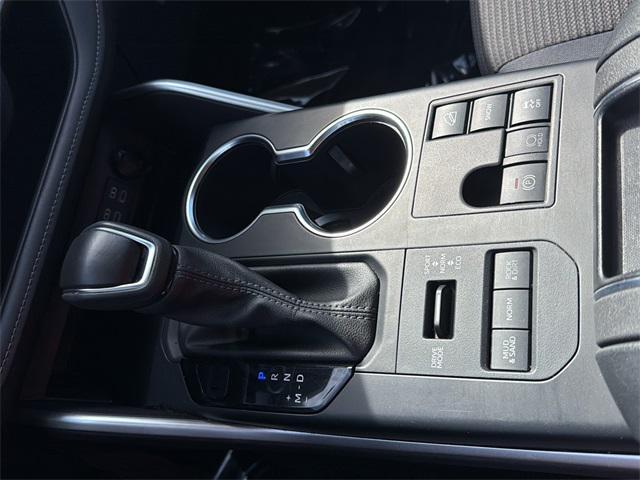 used 2024 Toyota Highlander car, priced at $30,997