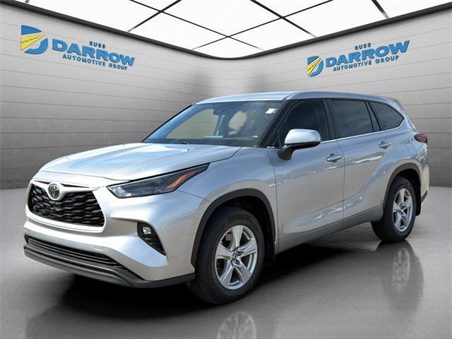 used 2024 Toyota Highlander car, priced at $31,700