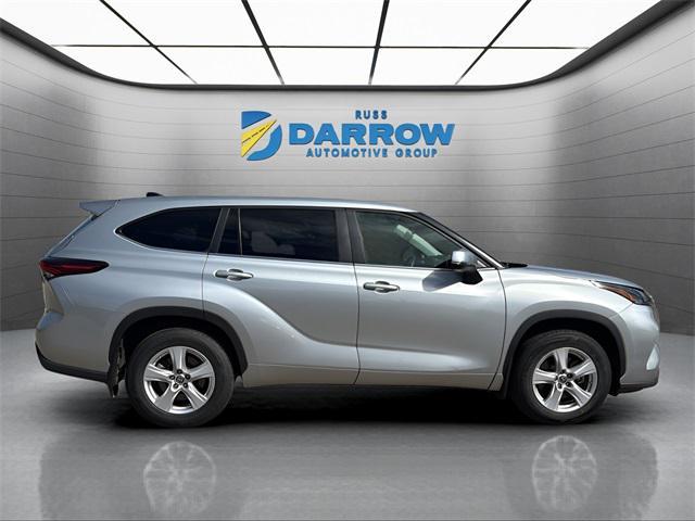 used 2024 Toyota Highlander car, priced at $30,997