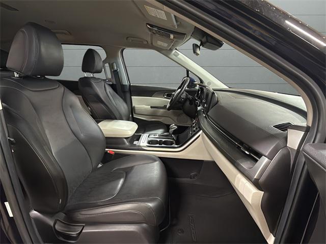used 2024 Kia Carnival car, priced at $29,490