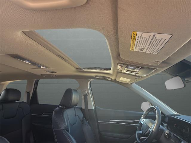 used 2025 Kia Telluride car, priced at $36,747