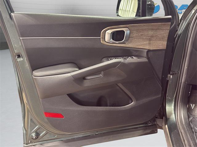 used 2022 Kia Sorento car, priced at $27,247