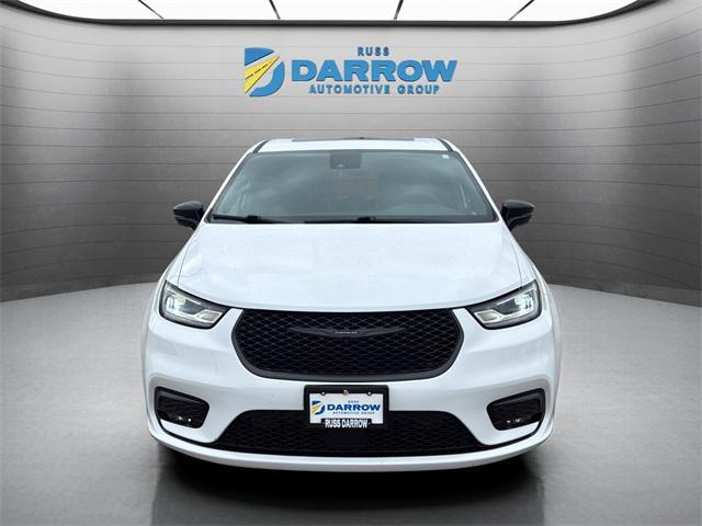 used 2023 Chrysler Pacifica Hybrid car, priced at $30,897