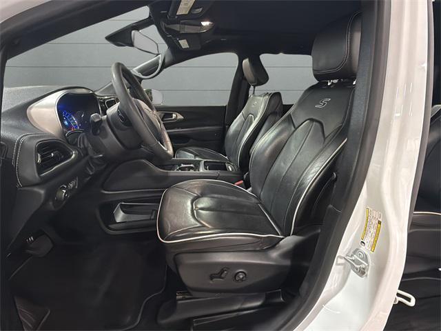 used 2023 Chrysler Pacifica Hybrid car, priced at $30,897