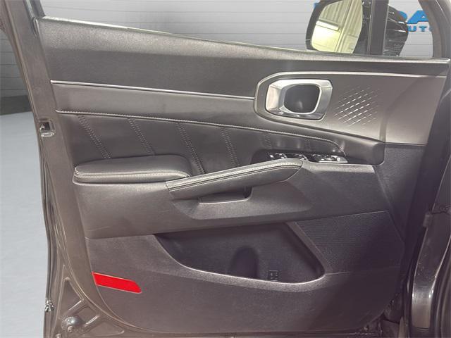 used 2023 Kia Sorento car, priced at $31,747