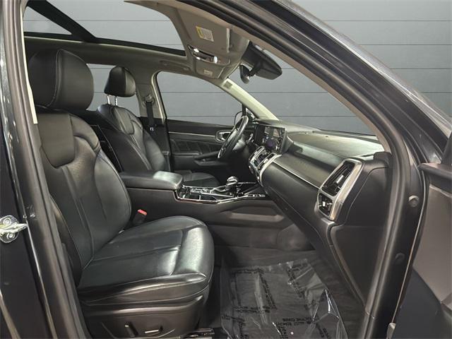 used 2023 Kia Sorento car, priced at $31,747